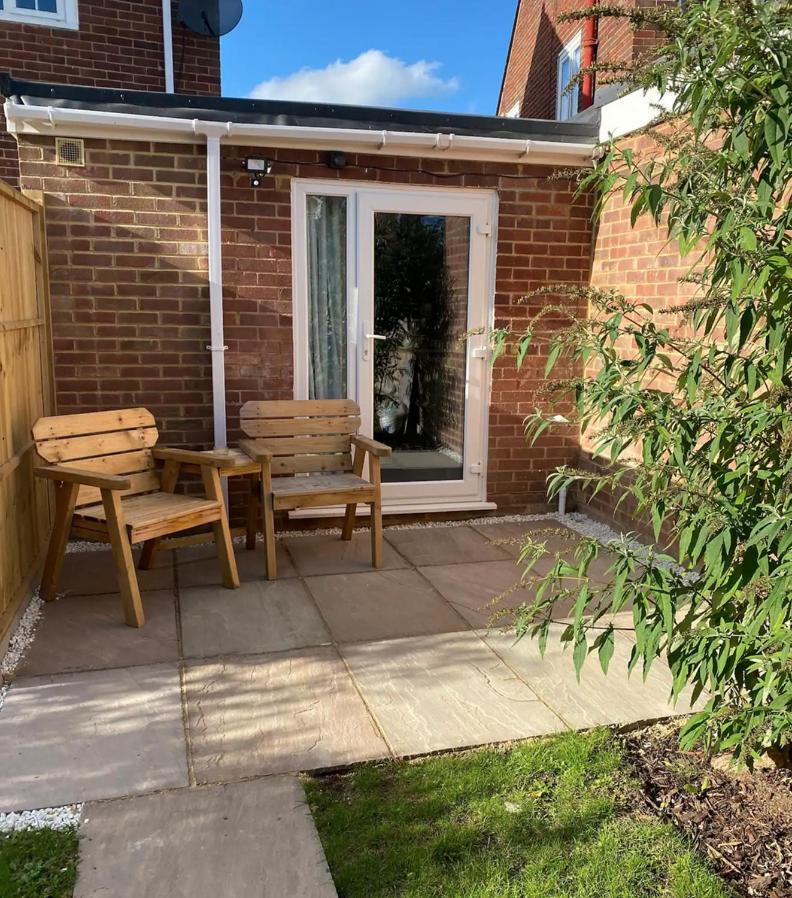One Bedroom Apartment, Driveway, Bracknell Centre Luaran gambar